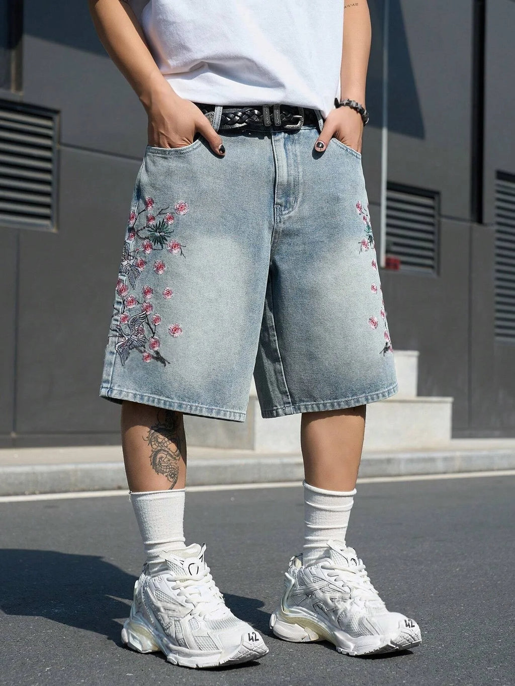 Men's Light Blue Cherry Blossom Embroidered Denim Shorts, Loose Wide-Leg Streetwear Trendy Denim Capris
