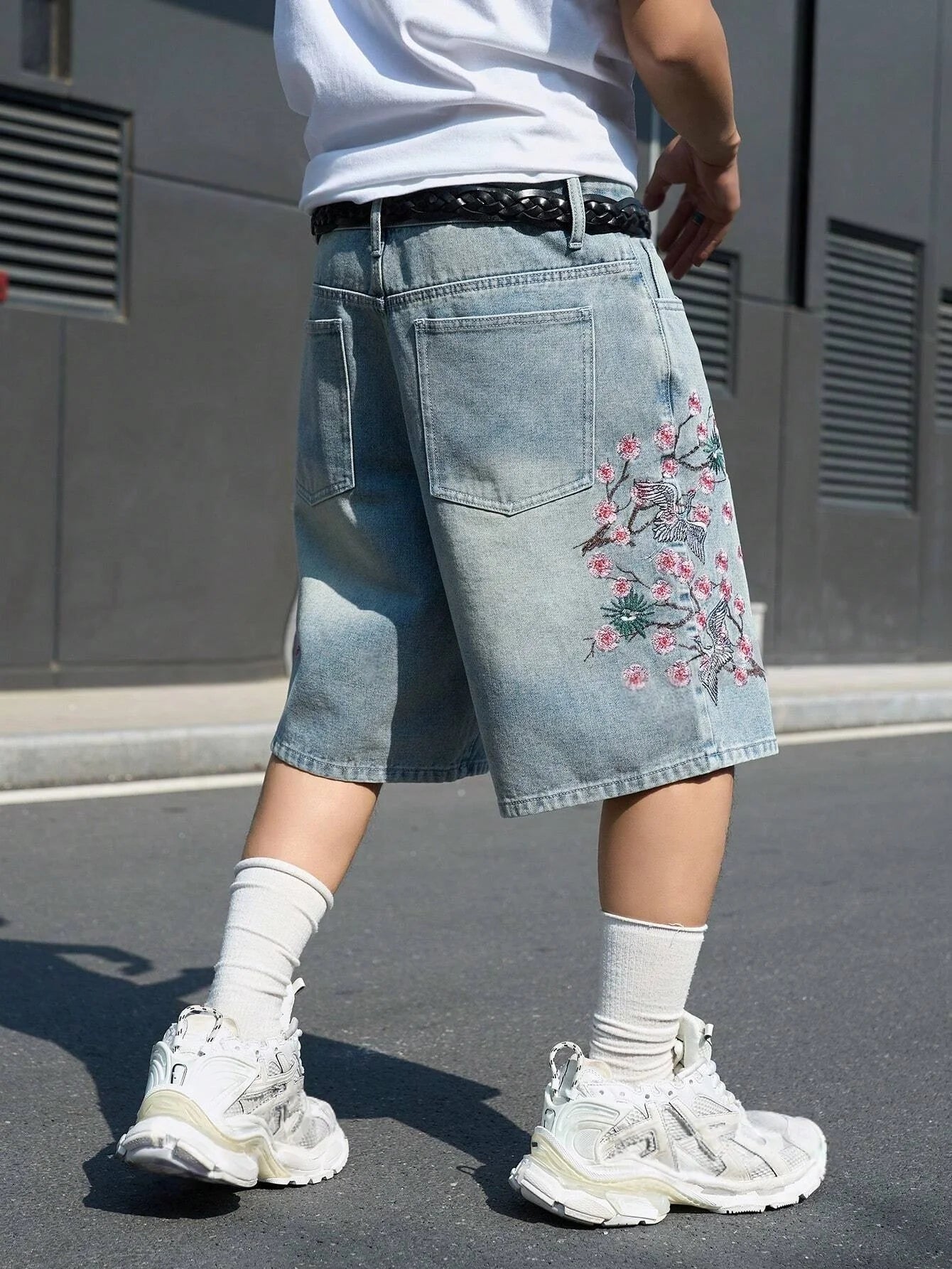 Men's Light Blue Cherry Blossom Embroidered Denim Shorts, Loose Wide-Leg Streetwear Trendy Denim Capris